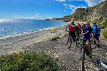 Gruppo ciclisti in escursione ponte 1 maggio