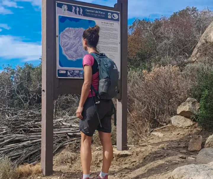 Escursionista di week end di trekking con guida tutto incluso